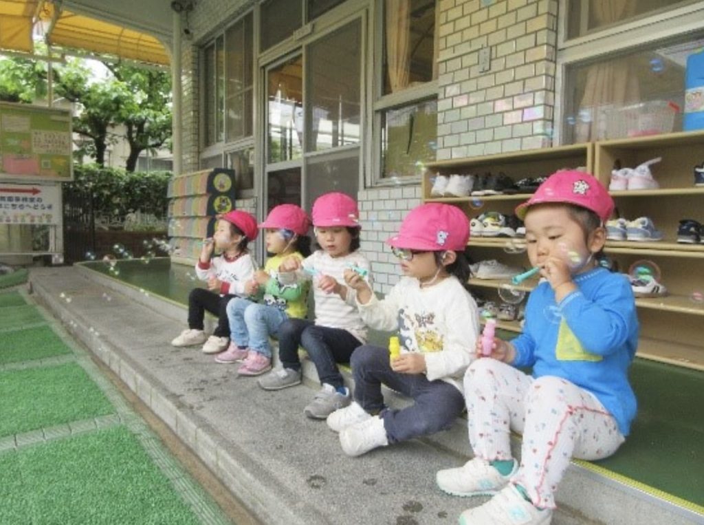 園庭・室内遊びの様子（3歳児）
