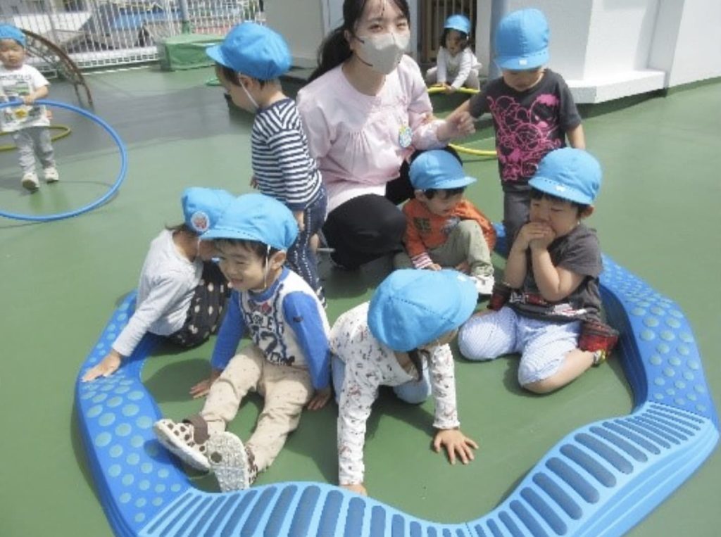 屋上遊びの様子